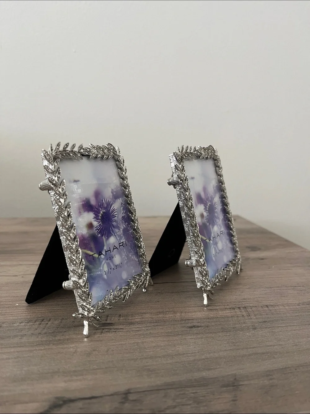 Tahari Silver Leaf Laurel Picture Frames Set